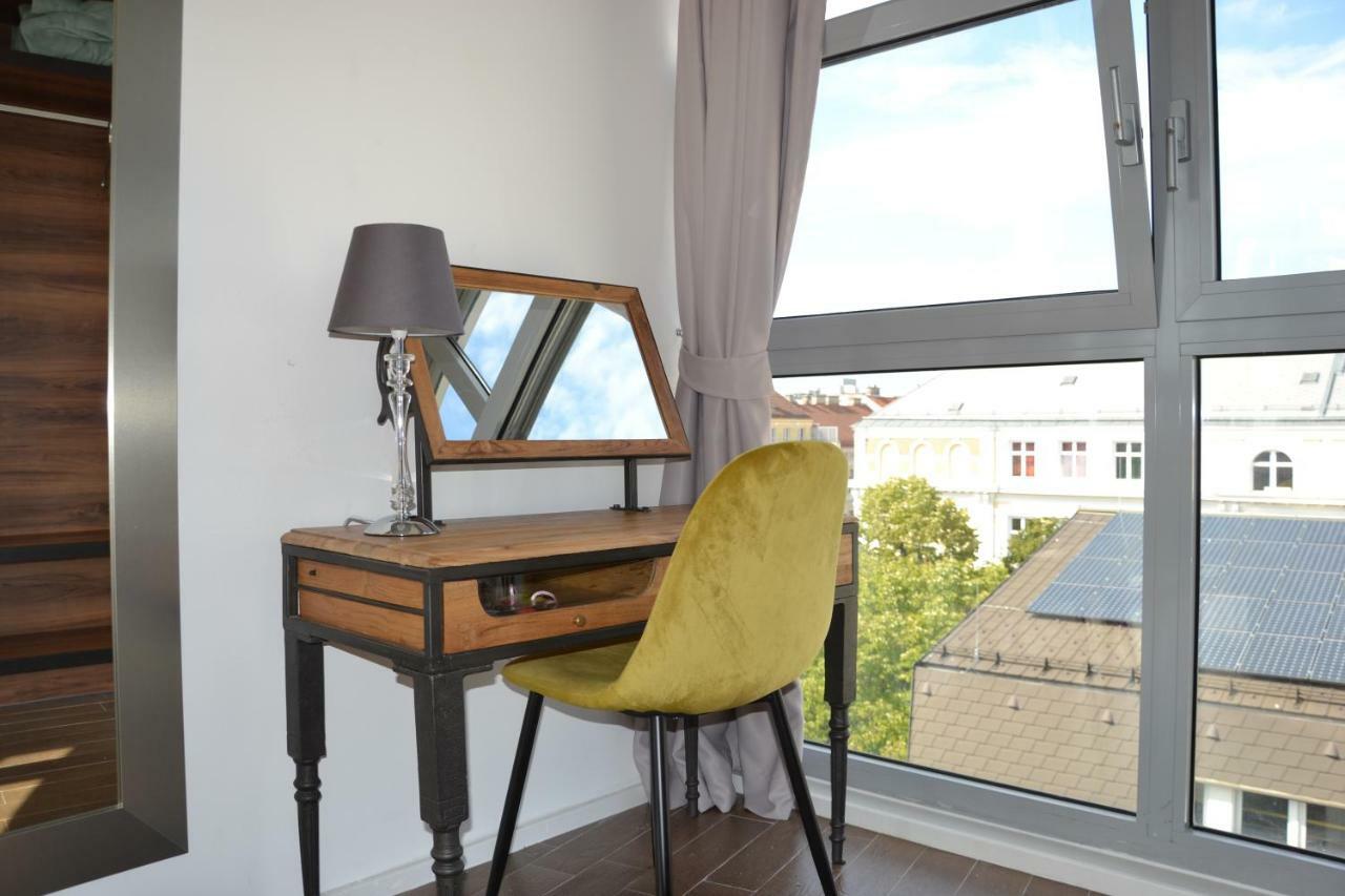 Apollo Hotel Wien